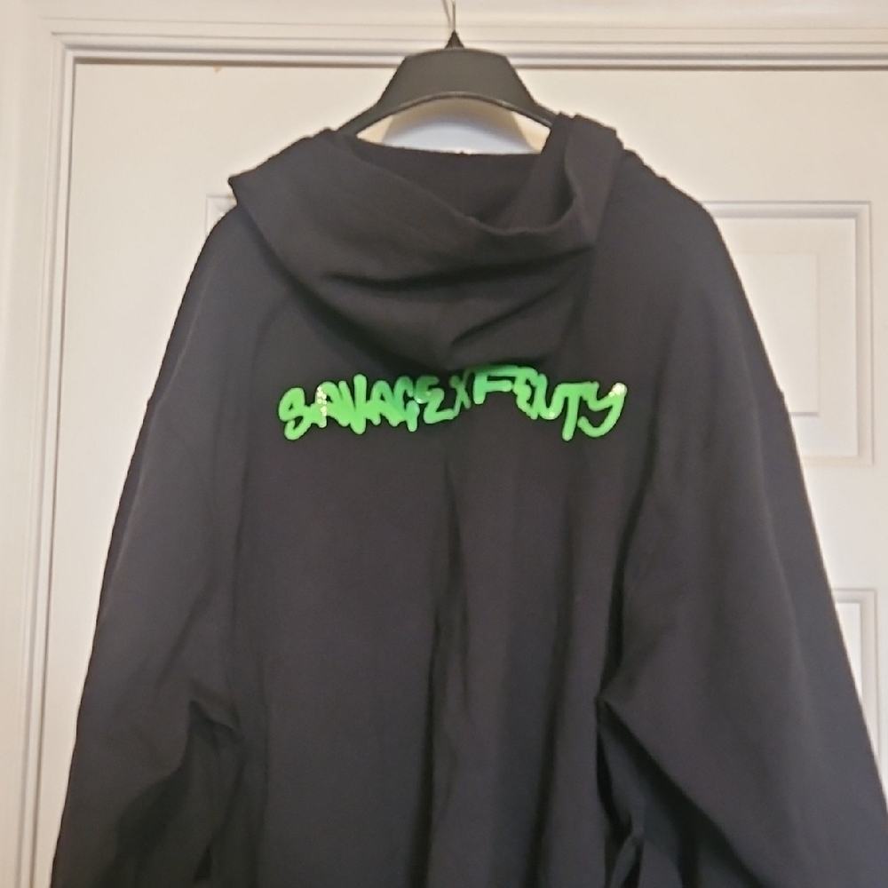 Savage X Fenty Womens Black Robe with Green Logo - Picture 6 of 8